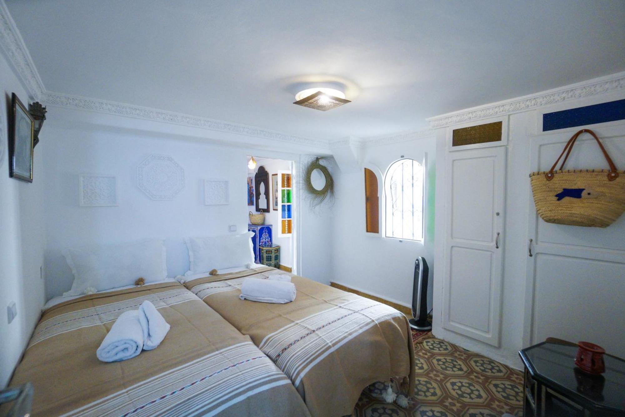 Dar Amr Apartment Tangier Bagian luar foto
