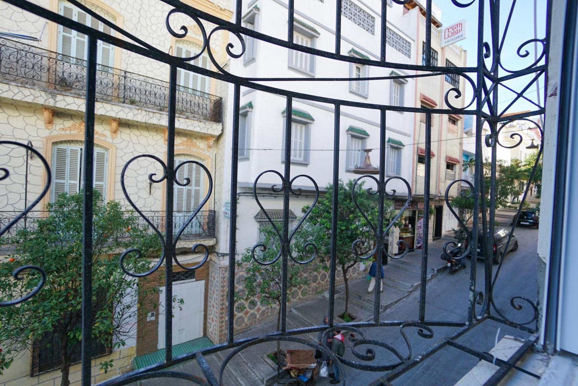 Dar Amr Apartment Tangier Bagian luar foto